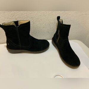 Ugg Neevah 1003421 Womens Black Suede Sheepskin Lined Side Zip Boots 7